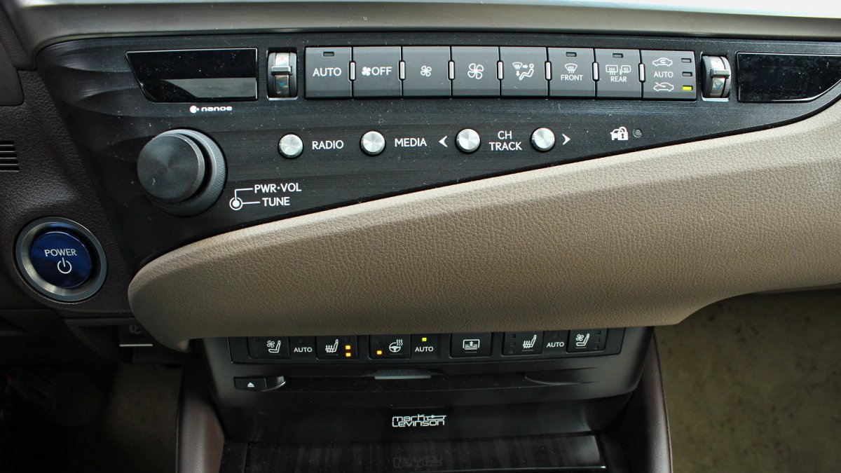 Lexus ES 300h Luxury