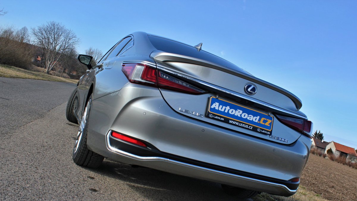 Lexus ES 300h Luxury