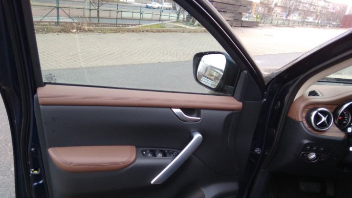 Mercedes-Benz X