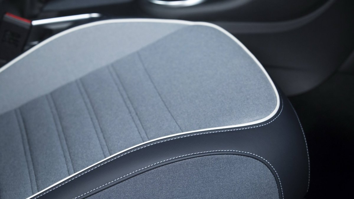 Čalounění sedadel připomíná džínovinu, Volkswagen Beetle Denim.