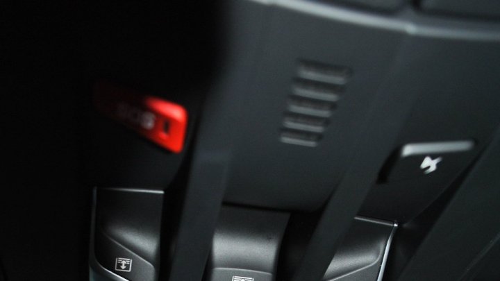DS 5 Hybrid 4x4 (2015)