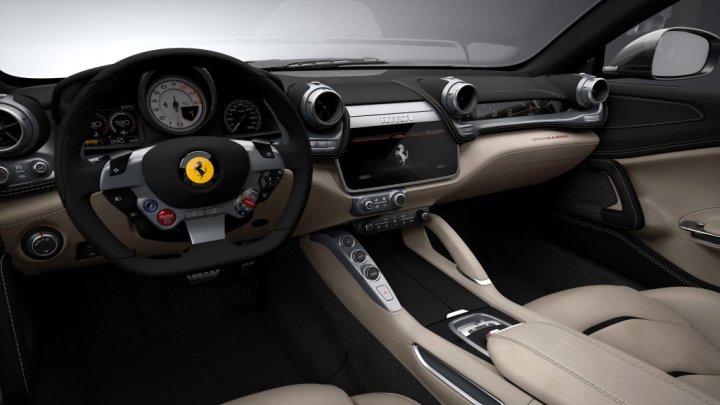 Ferrari FF je zapomenuto, nahrazuje ho typ GTC4 Lusso.