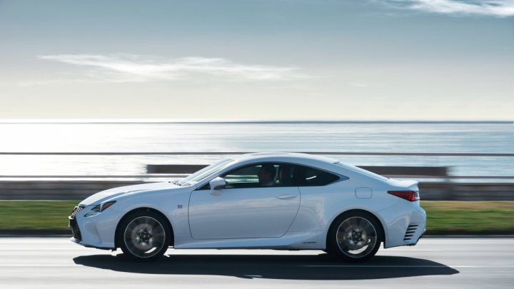 Lexus RC 300h F Sport