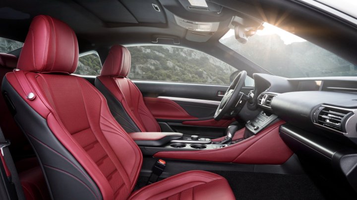 Lexus RC 300h F Sport