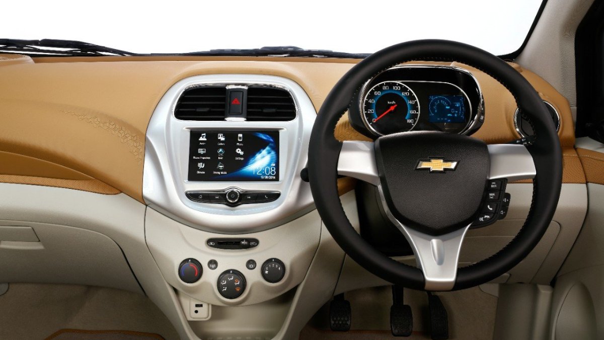 Chevrolet Essentia ukazuje, jak bude vypadat budoucí Beat ve verzi sedan.