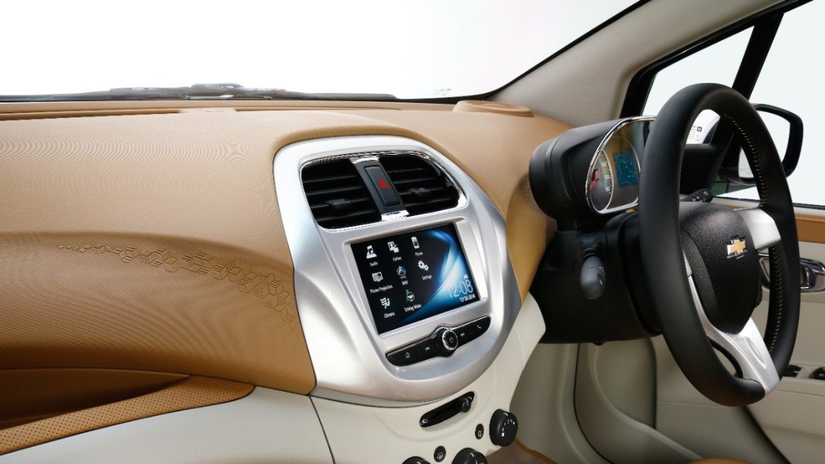 Chevrolet Essentia ukazuje, jak bude vypadat budoucí Beat ve verzi sedan.