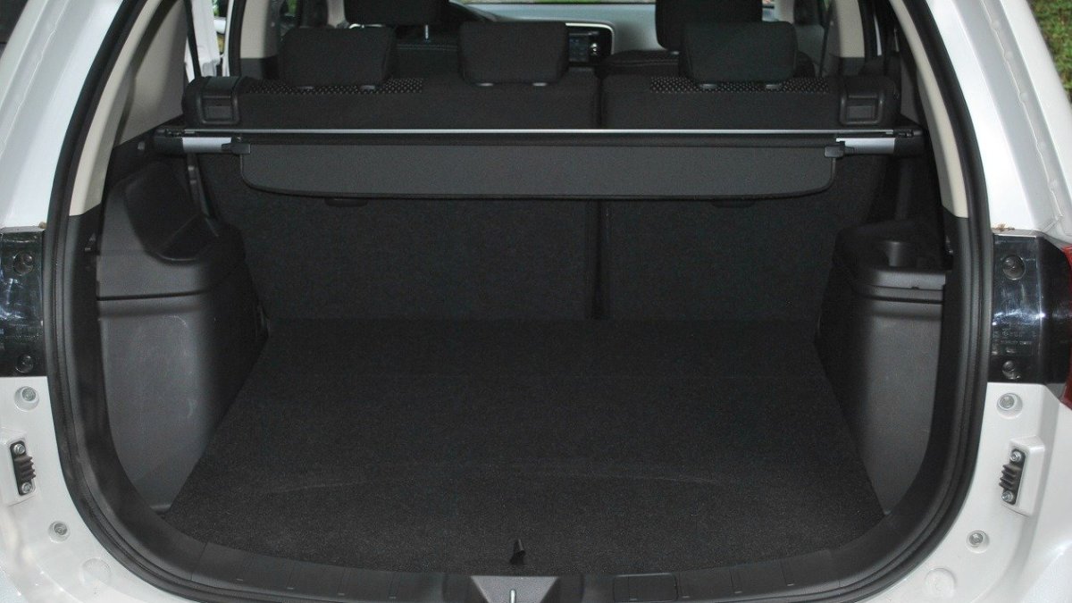 Mitsubishi Outlander 2.0i LPG (2015)