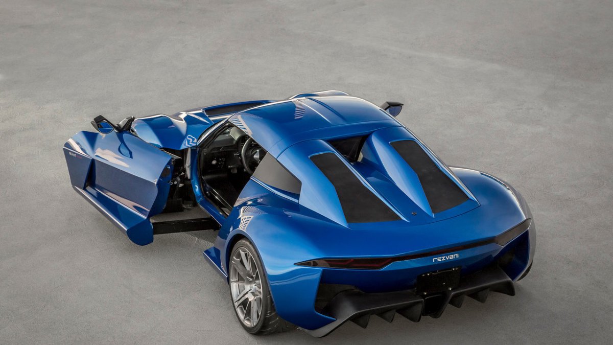 Rezvani Beast Alpha je unikátní nejen dveřmi.