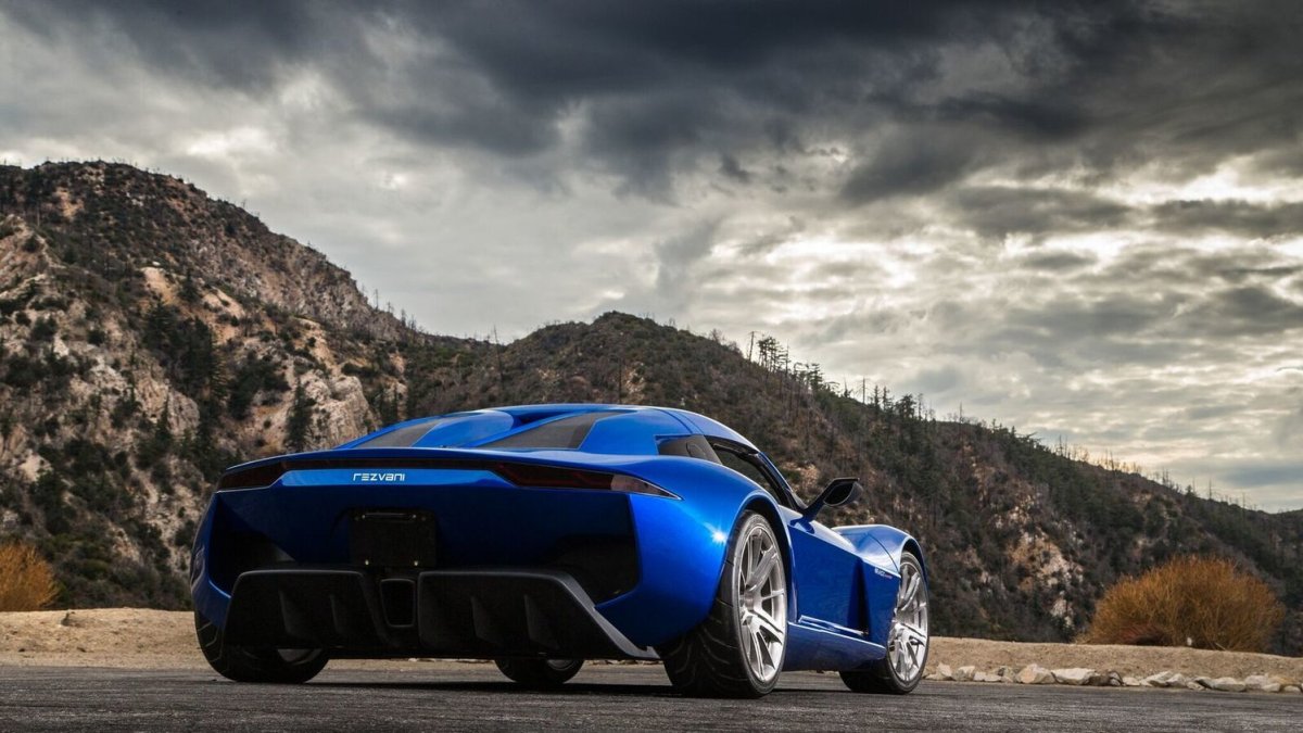 Rezvani Beast Alpha je unikátní nejen dveřmi.