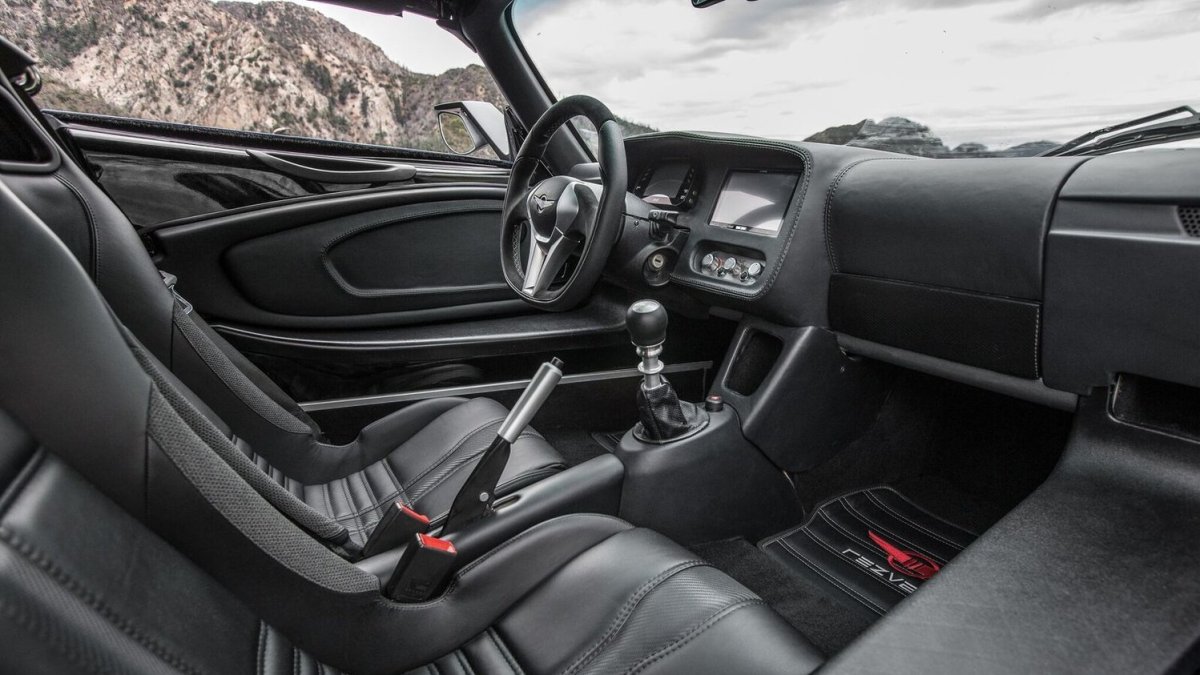 Rezvani Beast Alpha je unikátní nejen dveřmi.