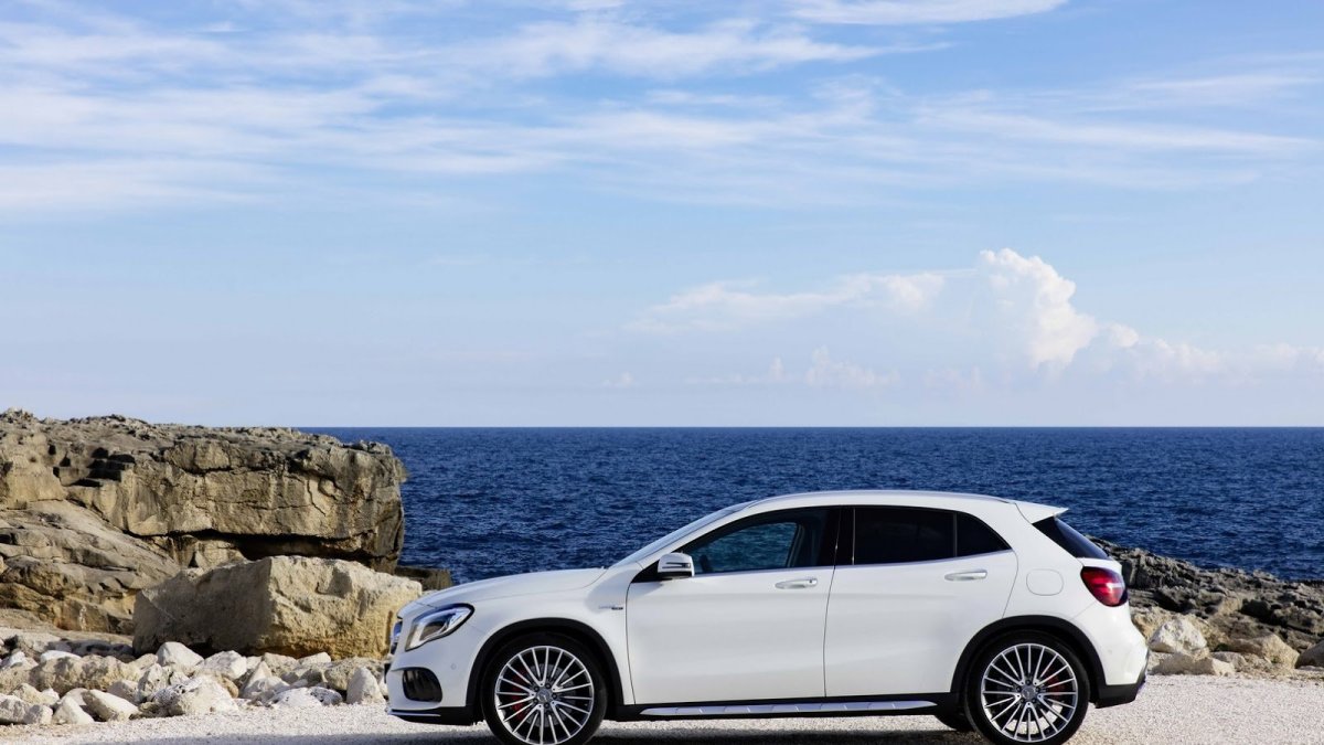 Mercedes-AMG GLA 45