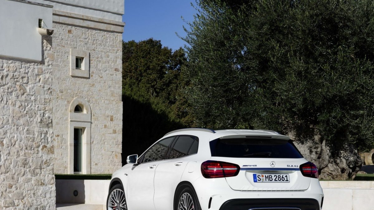 Mercedes-AMG GLA 45