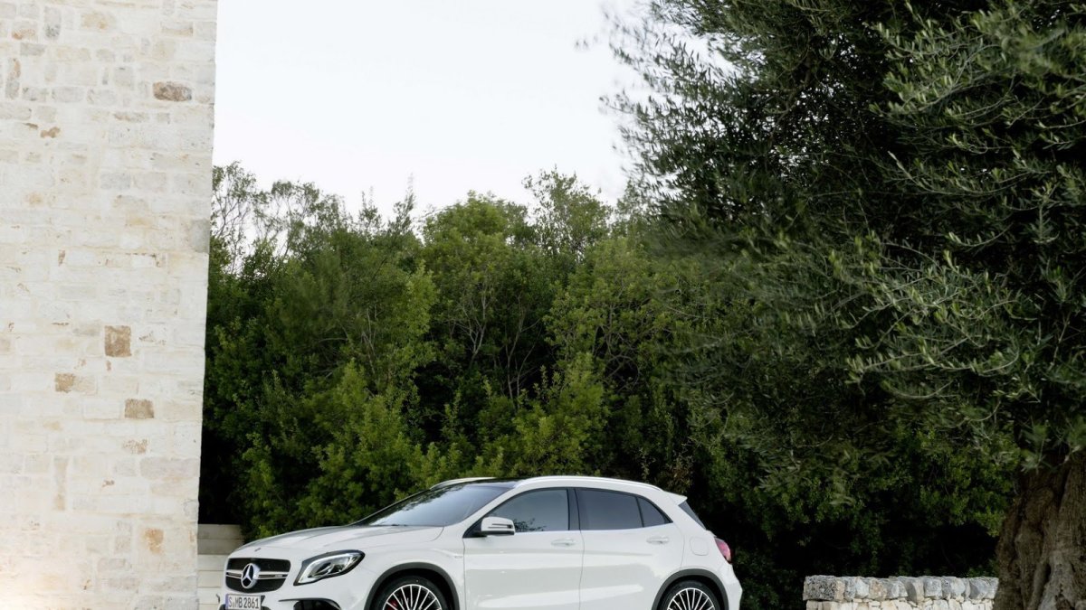 Mercedes-AMG GLA 45