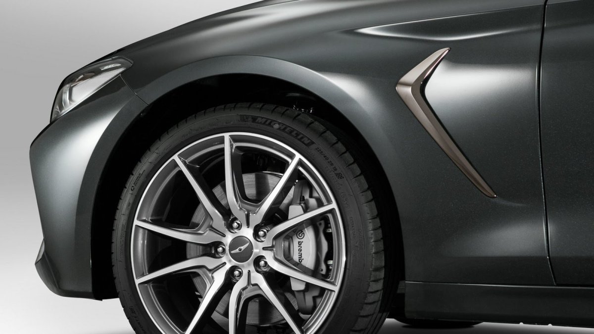 Genesis G70