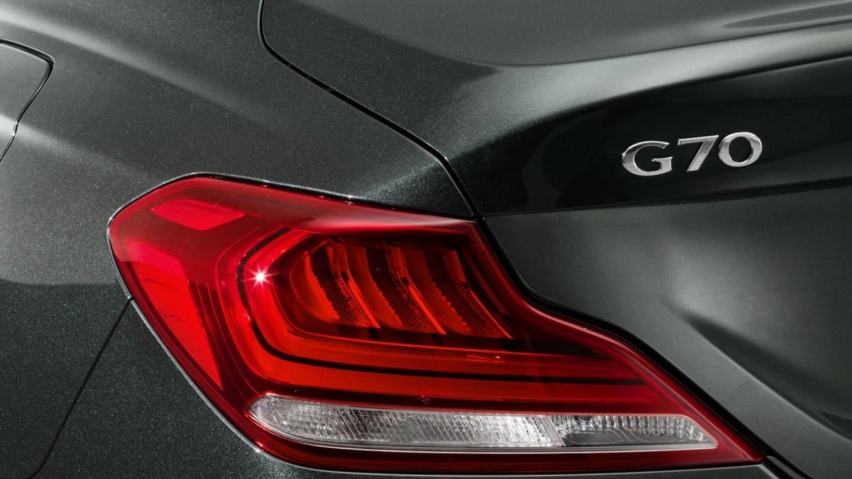 Genesis G70
