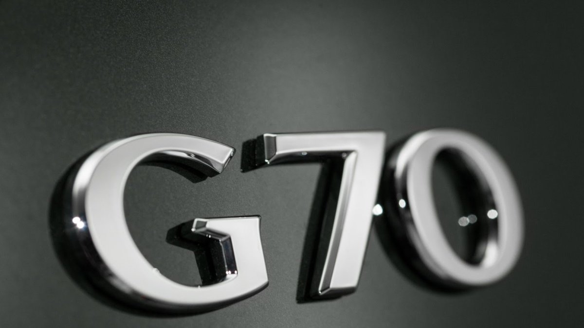 Genesis G70