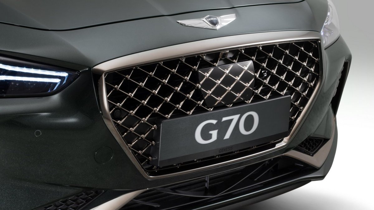 Genesis G70