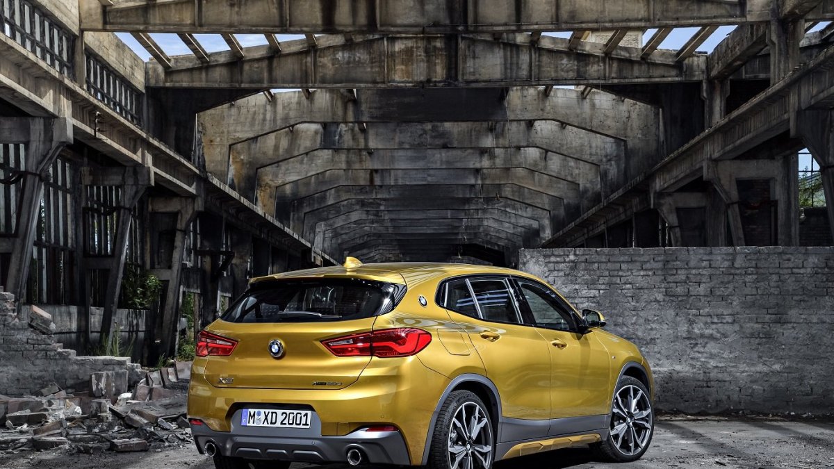 BMW X2