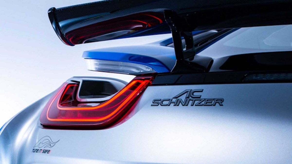 V rámci kampaně TUNE IT! SAFE! představila tuningová společnost AC Schnitzer policejní BMW i8