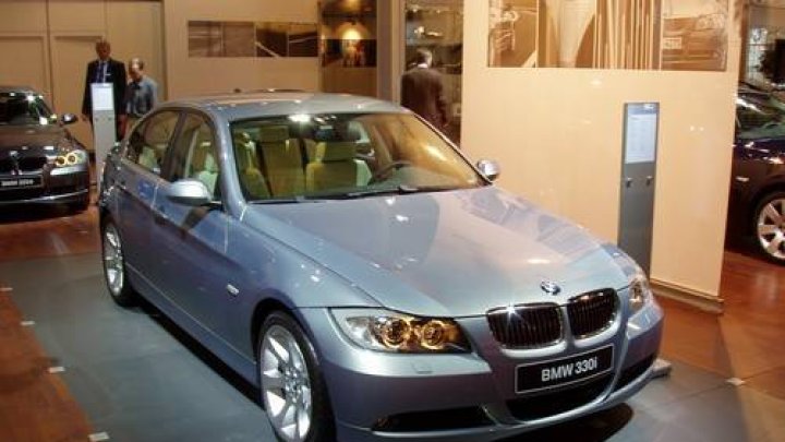330i