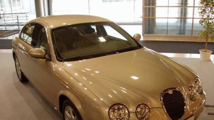 S-TYPE 2005