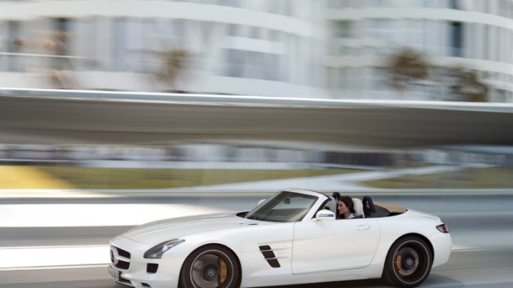 SLS AMG Roadster