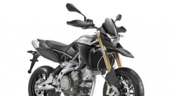 Motard na rok 2008: Aprilia Dorsoduro