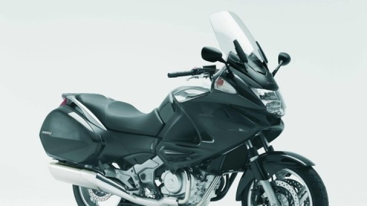 Univerzál: Honda Deauville NT700V
