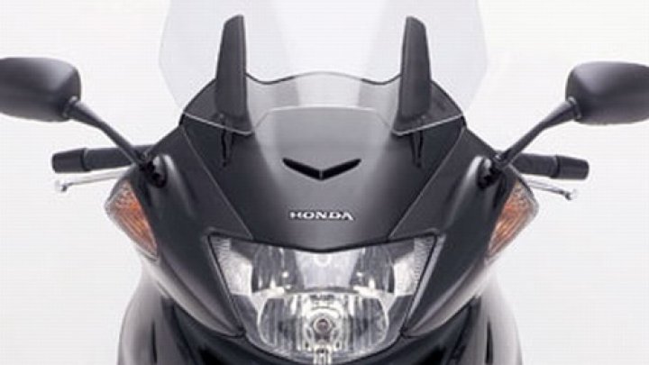 Univerzál: Honda Deauville NT700V