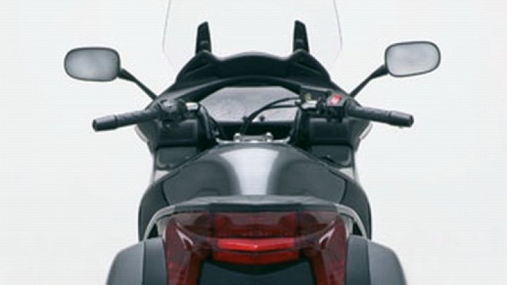 Univerzál: Honda Deauville NT700V