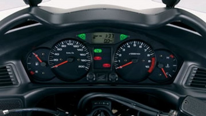 Univerzál: Honda Deauville NT700V