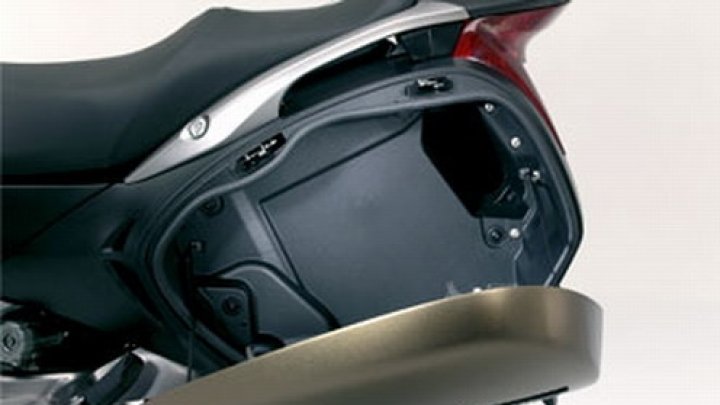 Univerzál: Honda Deauville NT700V