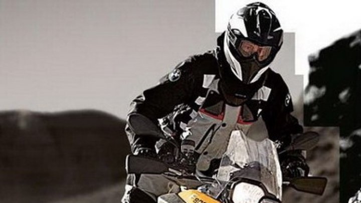 BMW posílil nižší enduro o F800GS
