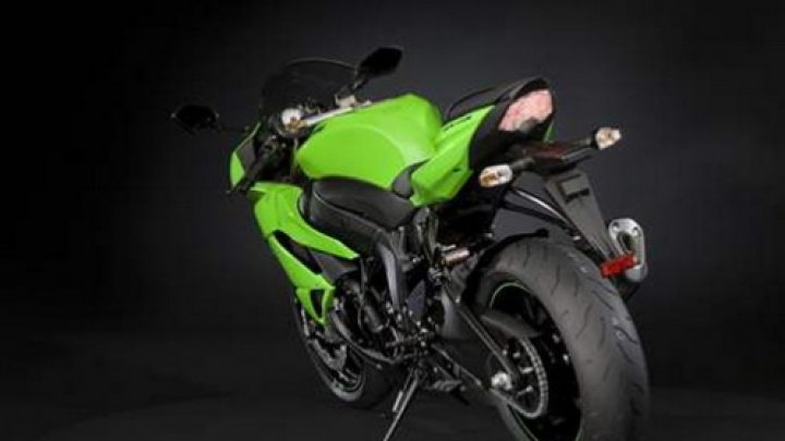 Kawasaki ZX-6R s novým kabátem