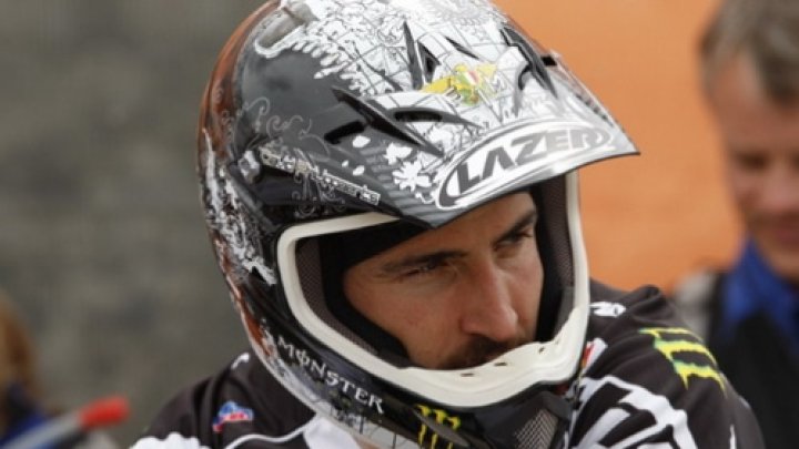 Výrobce motocyklových helem LAZER 