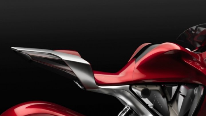 Honda V4 - představení se už blíží!