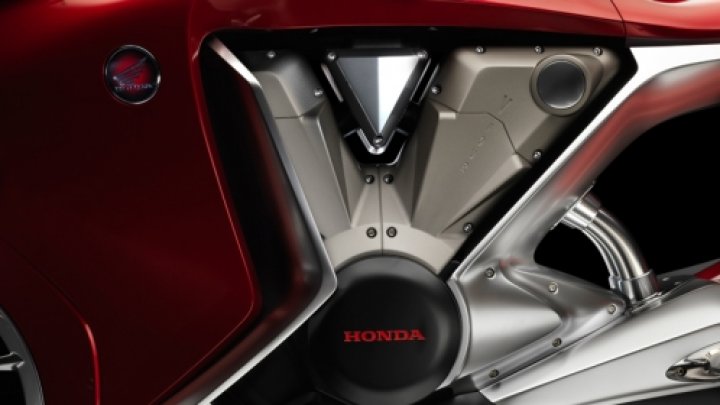 Honda V4 - představení se už blíží!