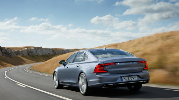 Volvo S90 T6
