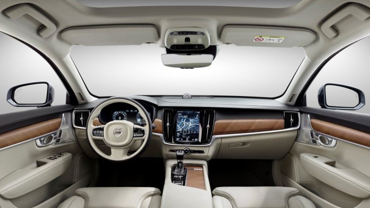 Volvo S90 T6
