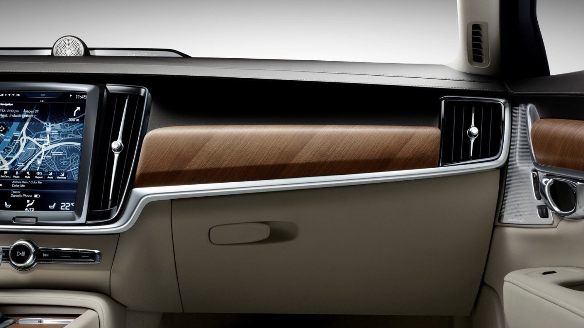 Volvo S90 T6