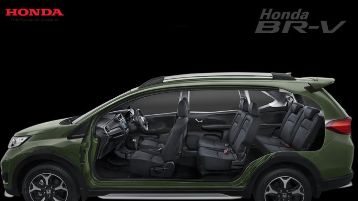 Vozidlo je díky platformě modelu Mobilio velmi prostorný, Honda BR-V.