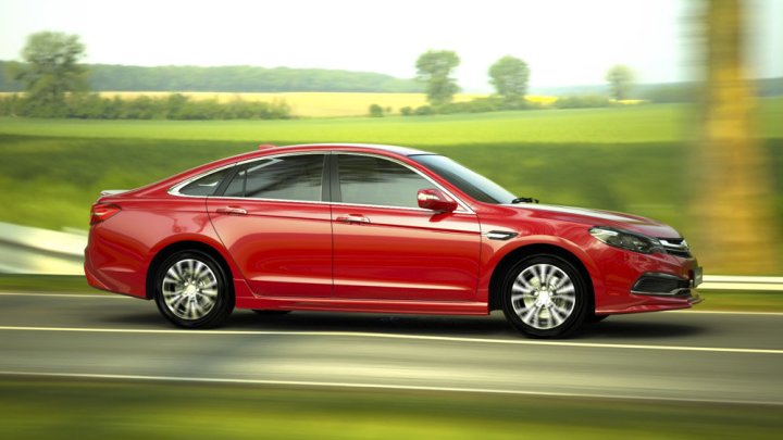 Proton Perdana je po faceliftu poprvé dostupný také běžným zákazníkům.
