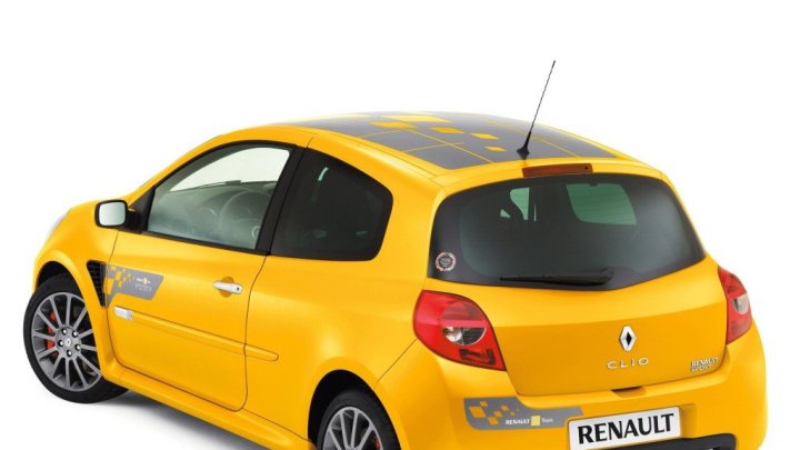 Renault Clio RS R27 F1 Team