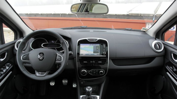 Renault Clio Initiale Paris