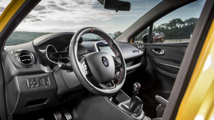 Renault Clio RS16