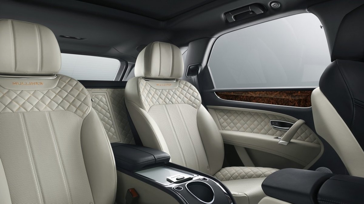 Interiér vozu Bentley Bentayga v edici Mullinear