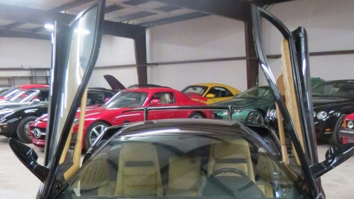 V Texasu brzy proběhne aukce rozsáhlé sbírky zabavených automobilů
