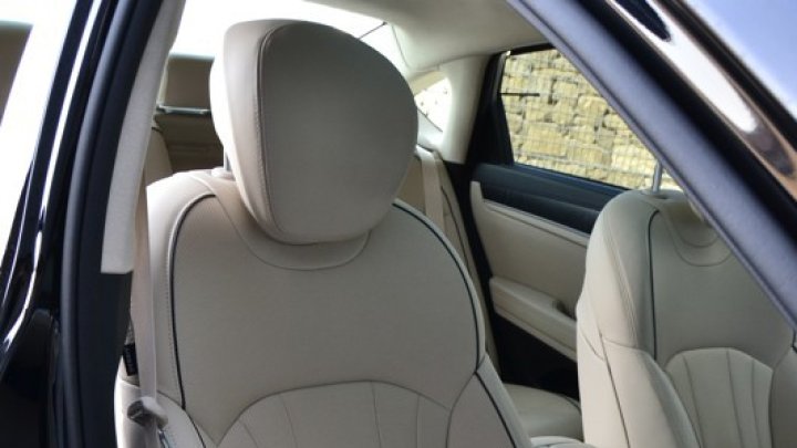 TEST: Hyundai Genesis 3.8 GDI V6 - překvapivý ano, bezchybný nikoliv