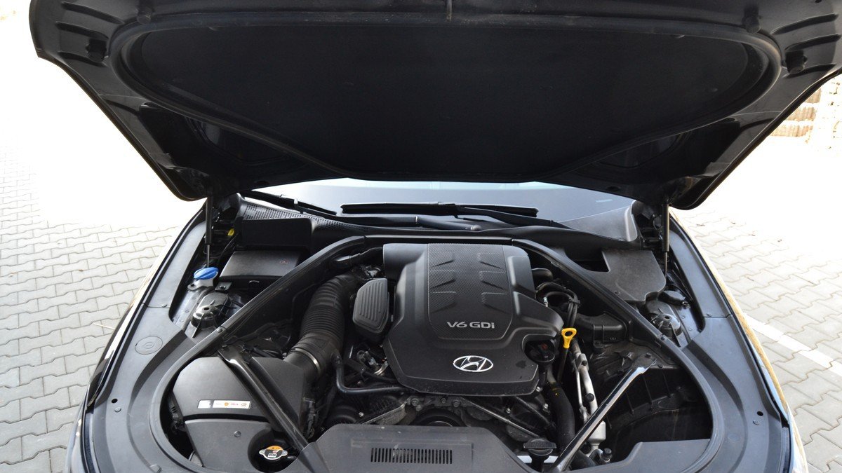 TEST: Hyundai Genesis 3.8 GDI V6 - překvapivý ano, bezchybný nikoliv