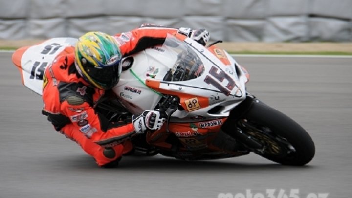 Bayllis ovládl nedělní závod SBK v Brně